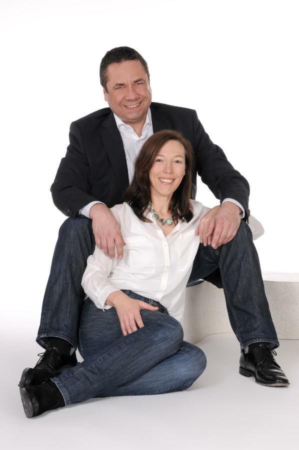 Rieslingstube Bei Britta & Joachim Apartment Undenheim ภายนอก รูปภาพ