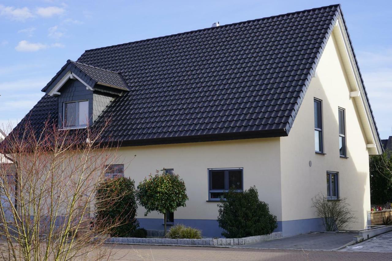 Rieslingstube Bei Britta & Joachim Apartment Undenheim ภายนอก รูปภาพ