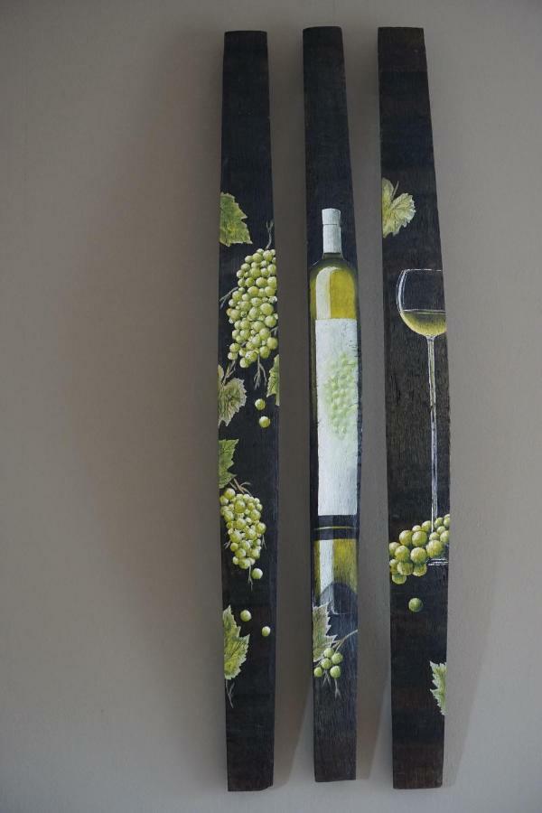 Rieslingstube Bei Britta & Joachim Apartment Undenheim ภายนอก รูปภาพ