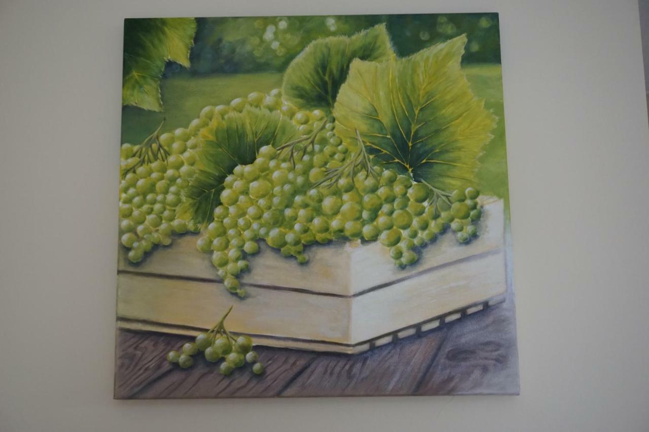 Rieslingstube Bei Britta & Joachim Apartment Undenheim ภายนอก รูปภาพ