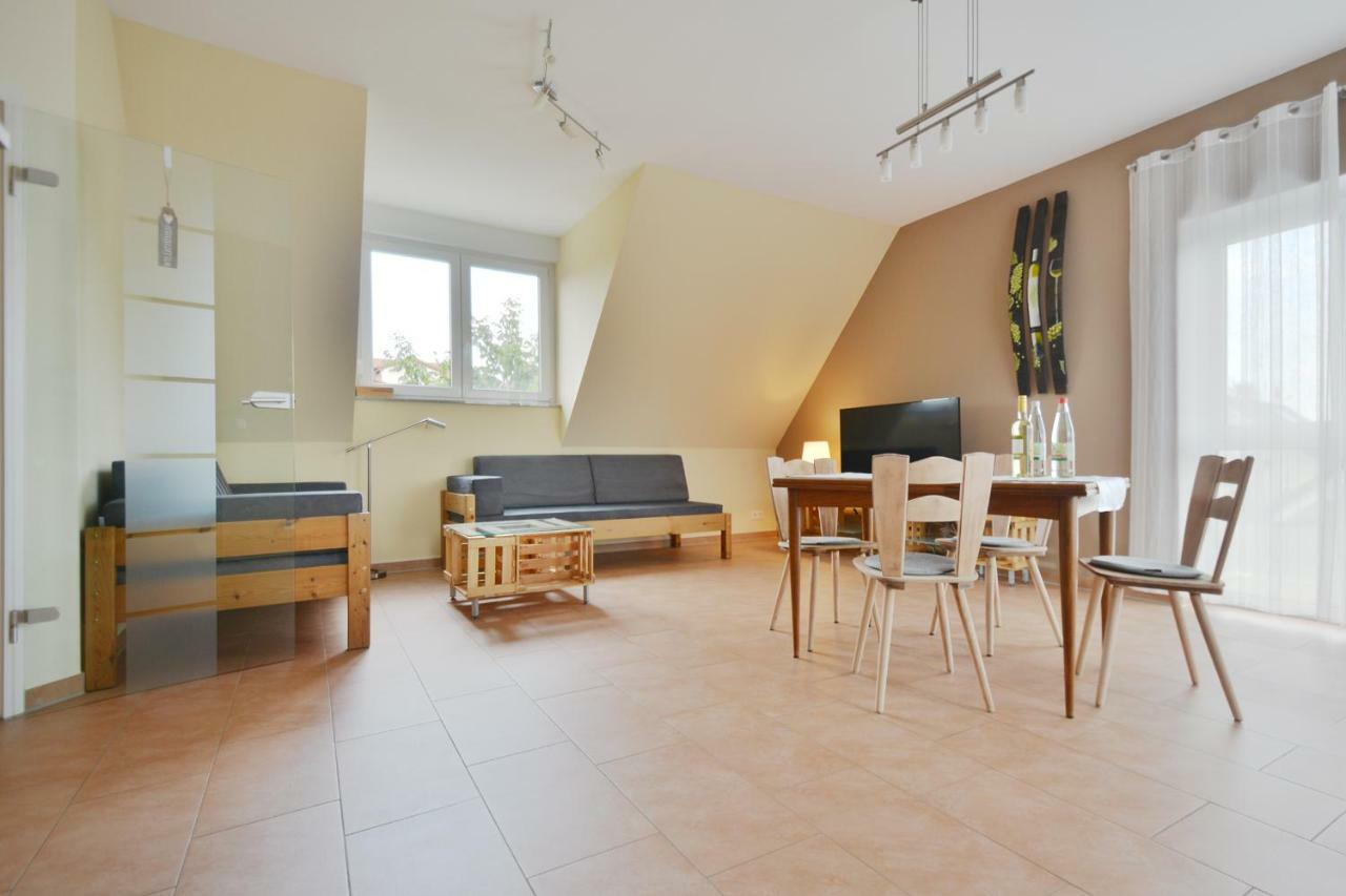 Rieslingstube Bei Britta & Joachim Apartment Undenheim ภายนอก รูปภาพ