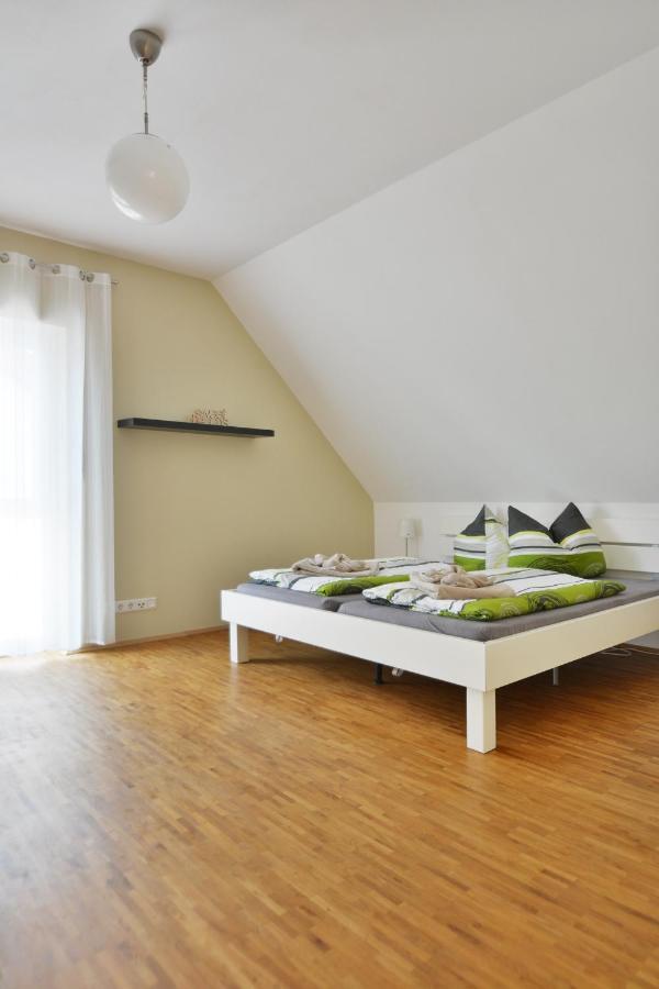 Rieslingstube Bei Britta & Joachim Apartment Undenheim ภายนอก รูปภาพ